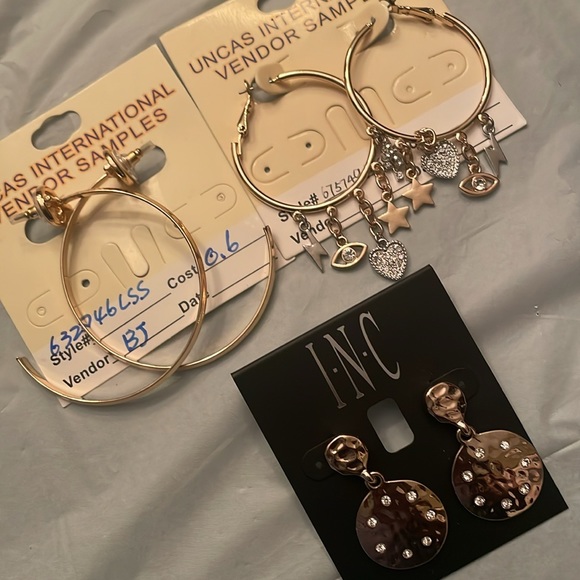 Earring Bundle - Picture 2 of 2